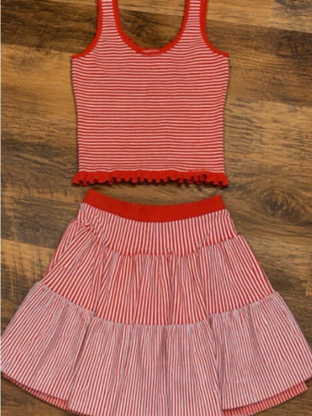 Size XL 16-18 women’s striped tank top with ruffle and skirt set